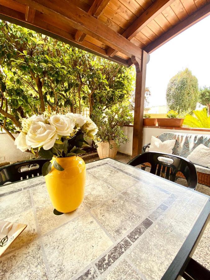 Adv Holiday House - Casa Vacanze San Cataldo  Buitenkant foto