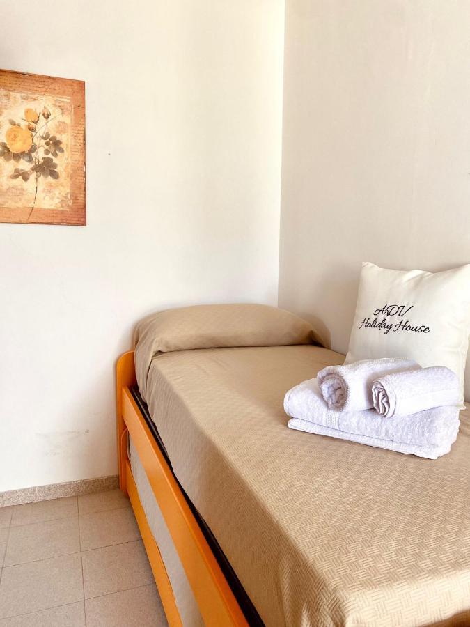 Adv Holiday House - Casa Vacanze San Cataldo  Buitenkant foto