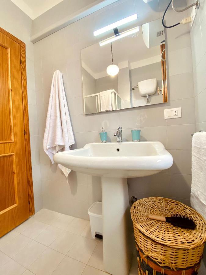 Adv Holiday House - Casa Vacanze San Cataldo  Buitenkant foto